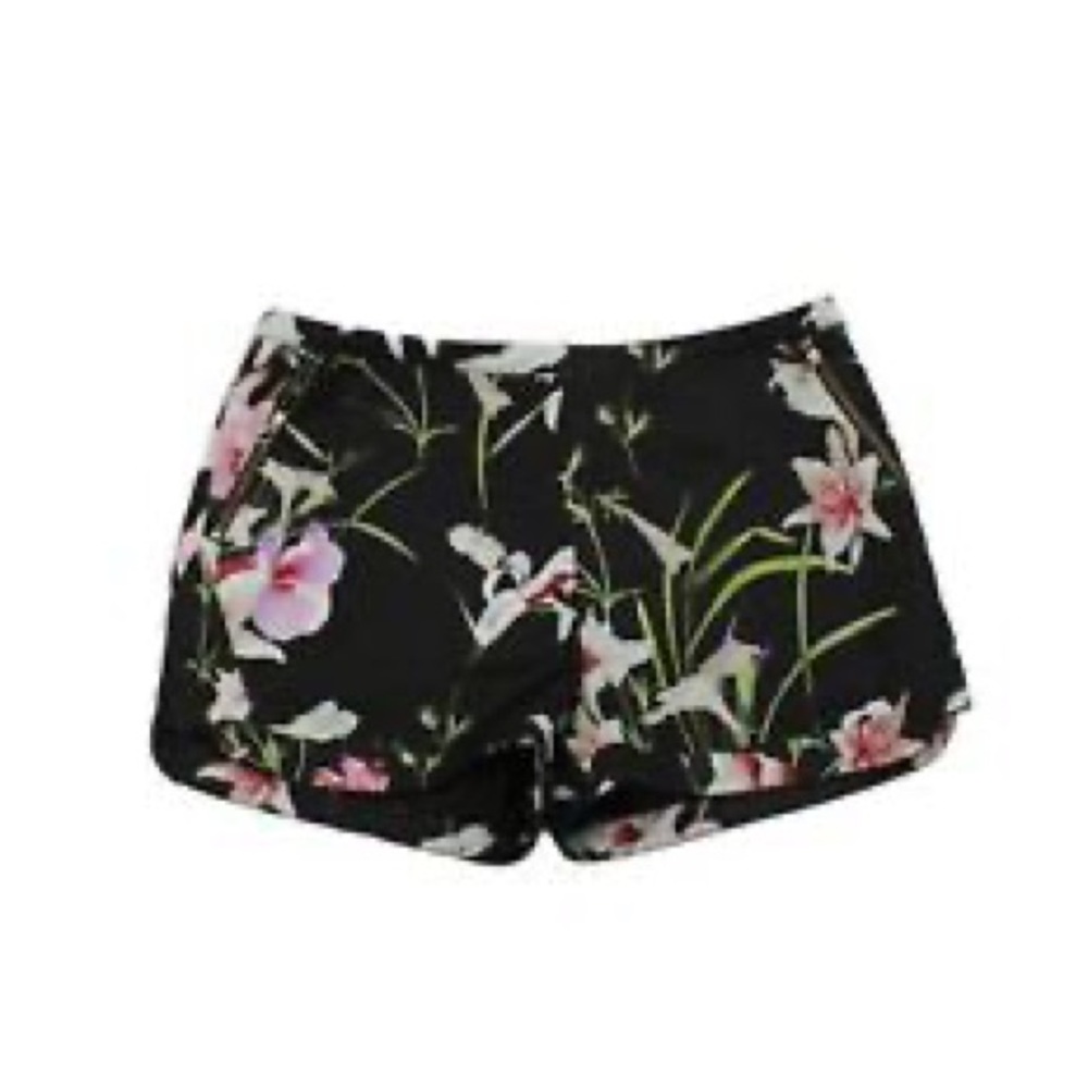 NWOT Ted Baker Machele Floral Short Size 0